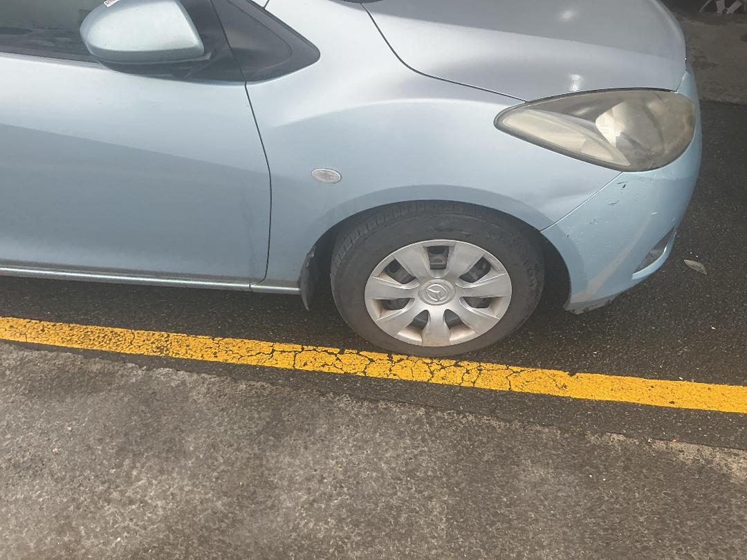 Photo '2' of Mazda Demio Photo '2' of Mazda Demio