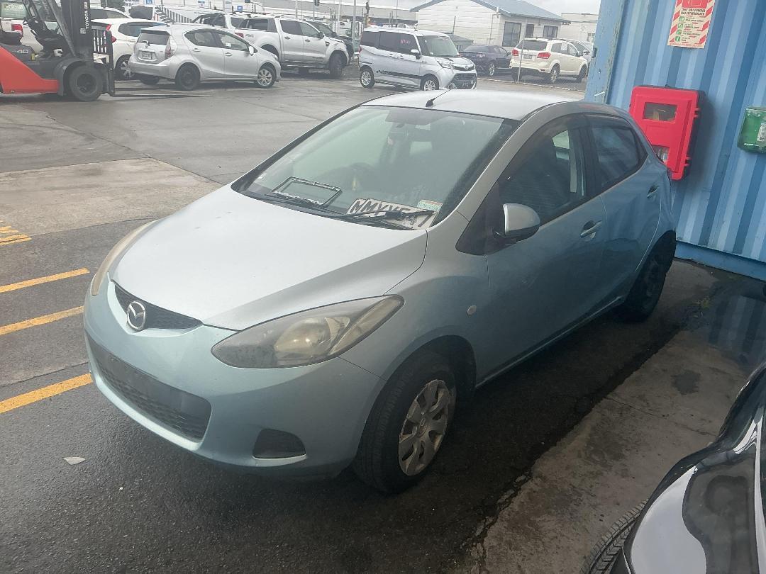 Photo '6' of Mazda Demio Photo '6' of Mazda Demio