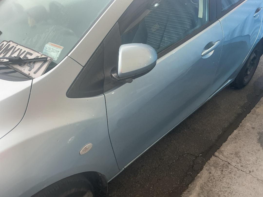 Photo '8' of Mazda Demio Photo '8' of Mazda Demio