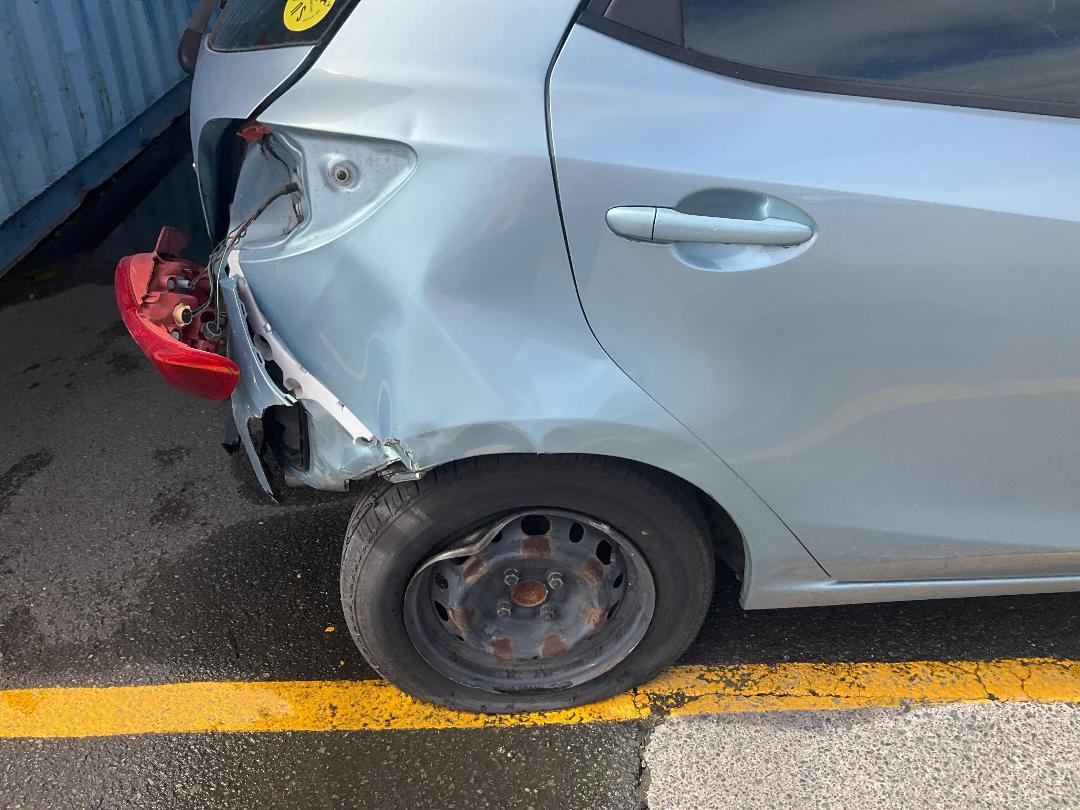 Photo '13' of Mazda Demio Photo '13' of Mazda Demio