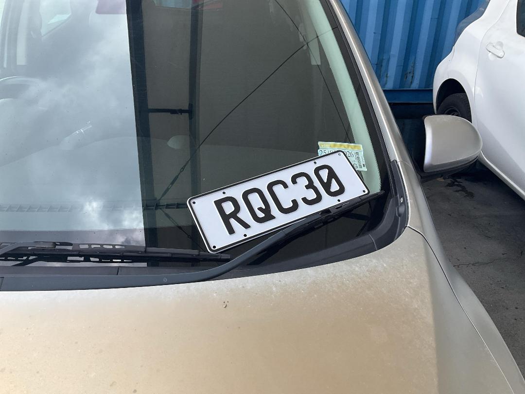 Photo '13' of Mazda Demio