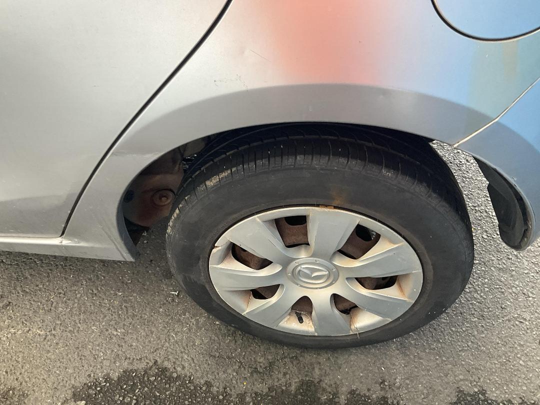 Photo '17' of Mazda Demio