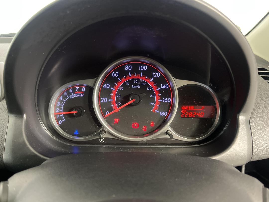 Photo '21' of Mazda Demio Photo '21' of Mazda Demio