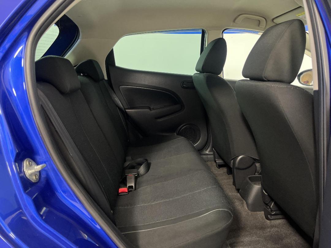 Photo '20' of Mazda Demio Photo '20' of Mazda Demio