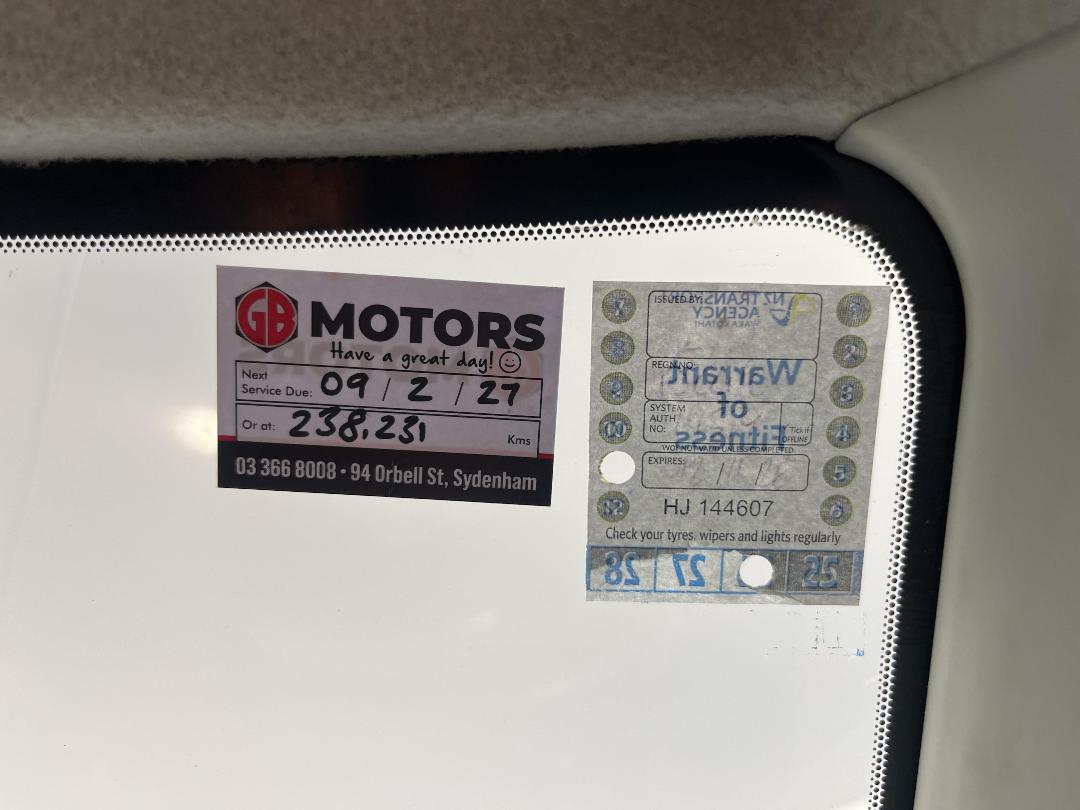 Photo '23' of Mazda Demio Photo '23' of Mazda Demio