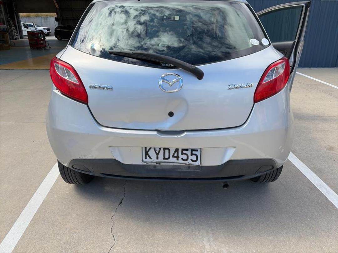 Photo '3' of Mazda Demio Photo '3' of Mazda Demio