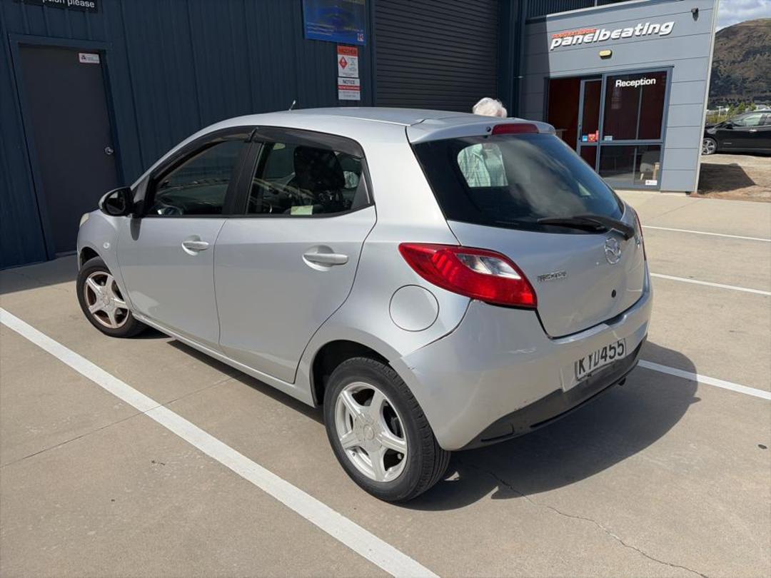 Photo '5' of Mazda Demio Photo '5' of Mazda Demio