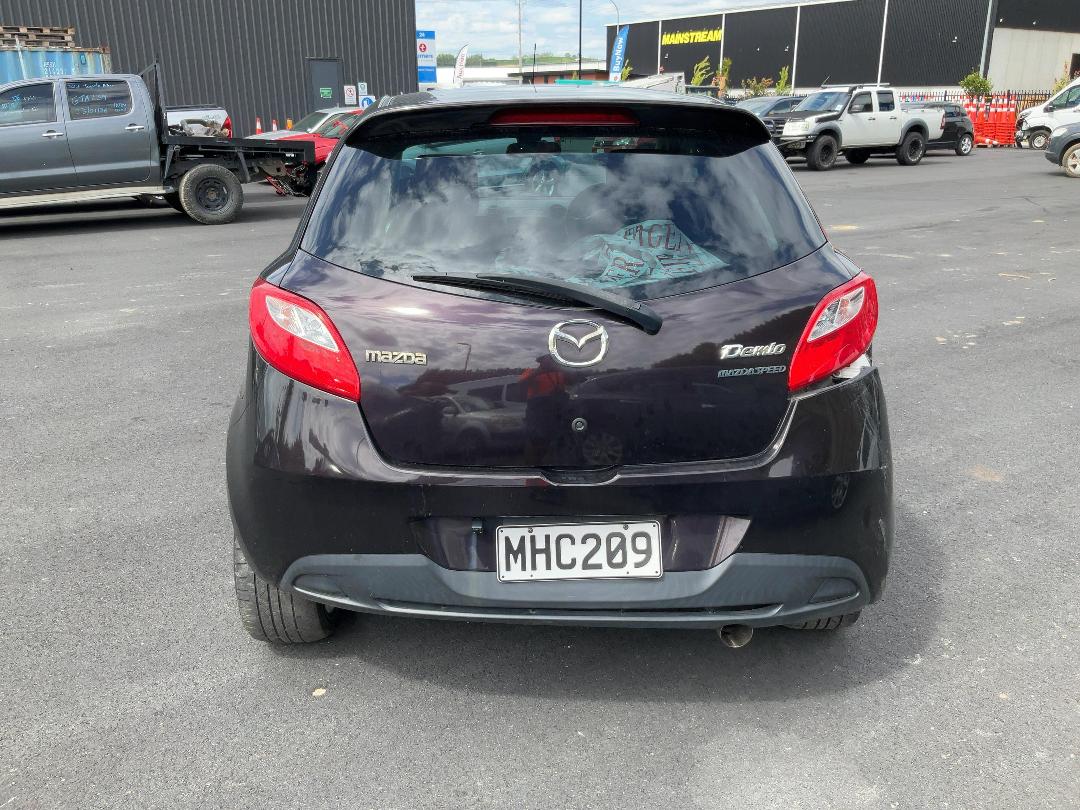 Photo '6' of Mazda Demio