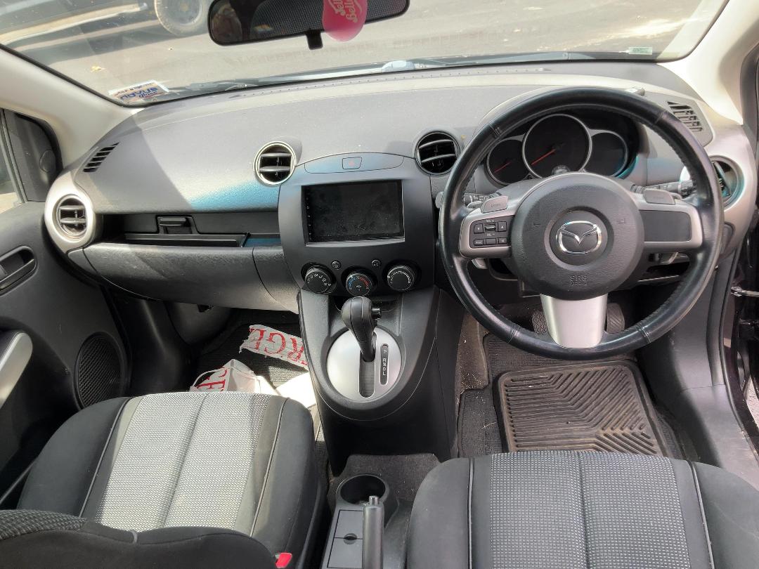 Photo '15' of Mazda Demio