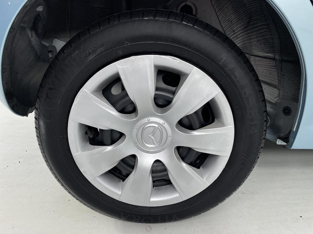 Photo '12' of Mazda Demio Photo '12' of Mazda Demio