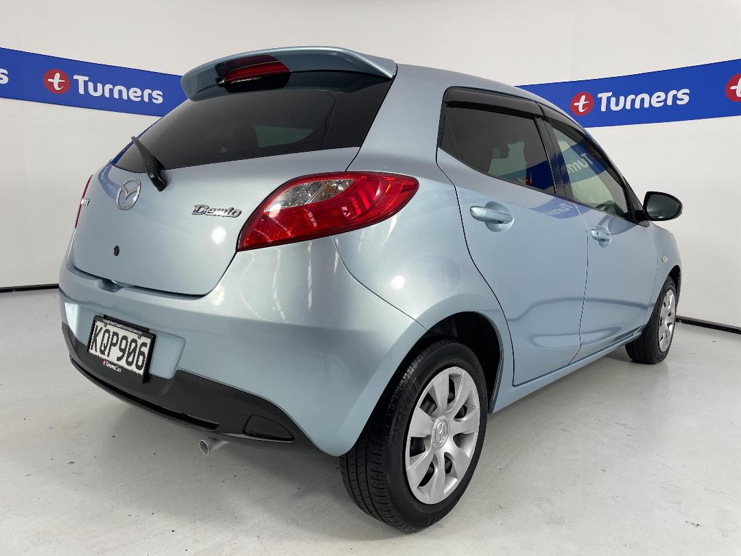 Photo '7' of Mazda Demio Photo '7' of Mazda Demio