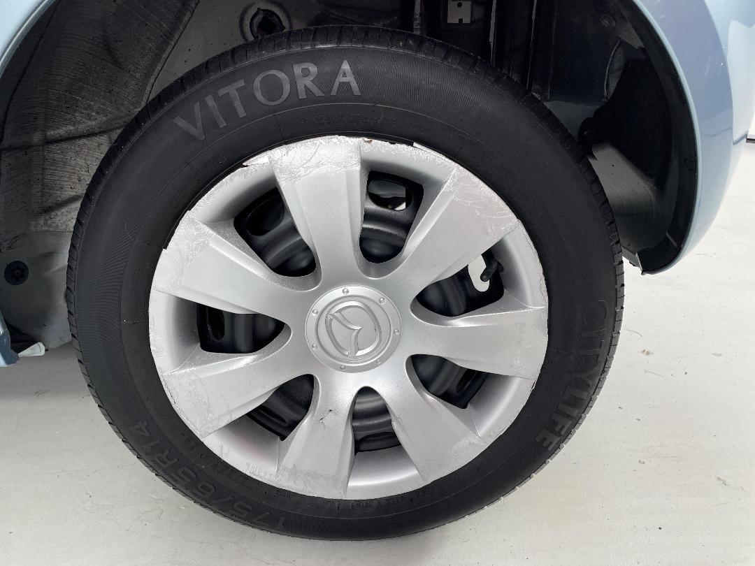 Photo '11' of Mazda Demio Photo '11' of Mazda Demio