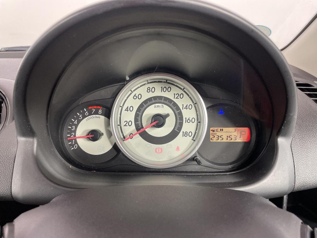 Photo '21' of Mazda Demio Photo '21' of Mazda Demio