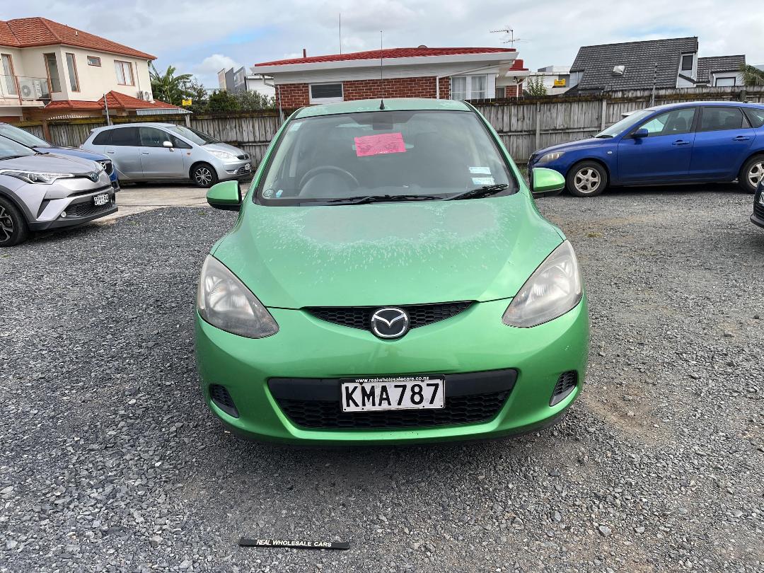 Photo '2' of Mazda Demio