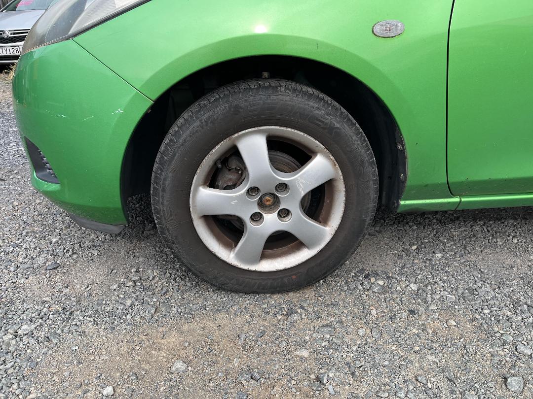 Photo '8' of Mazda Demio