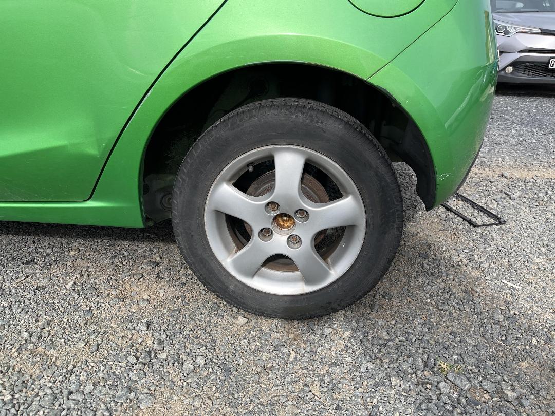 Photo '9' of Mazda Demio