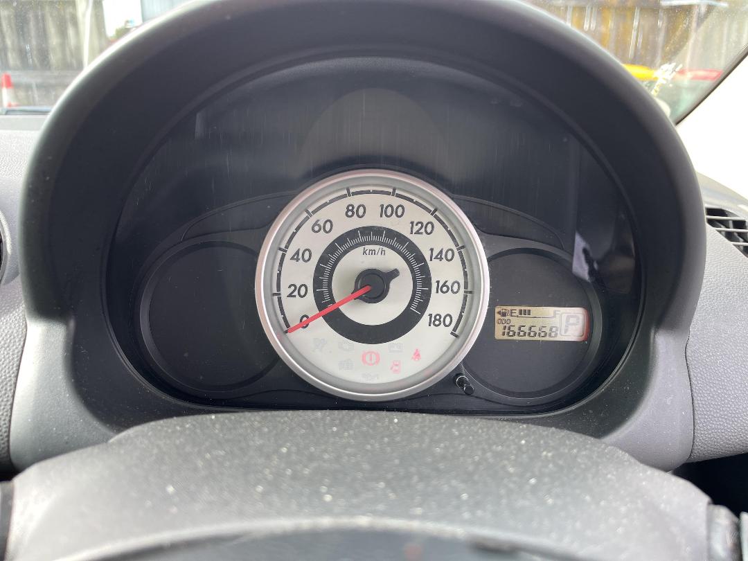 Photo '19' of Mazda Demio