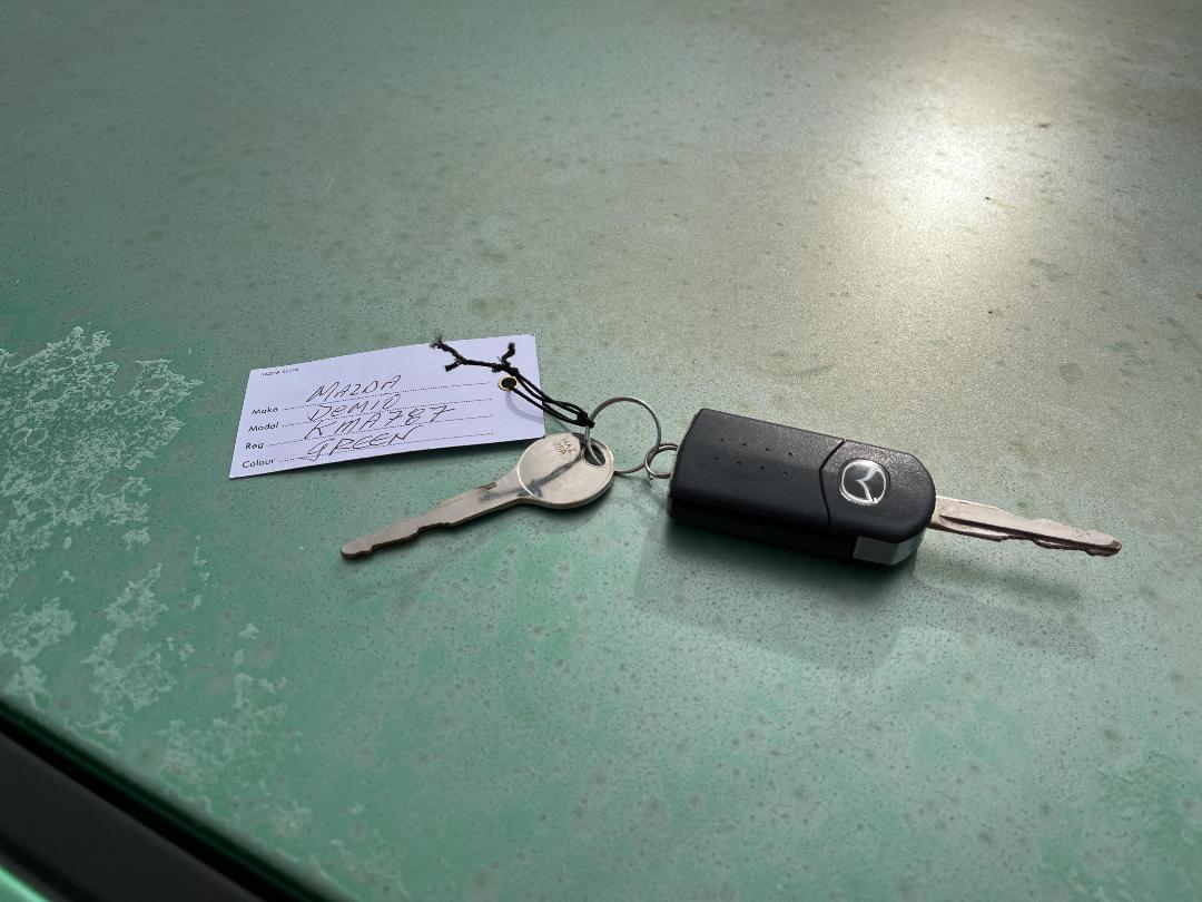 Photo '20' of Mazda Demio