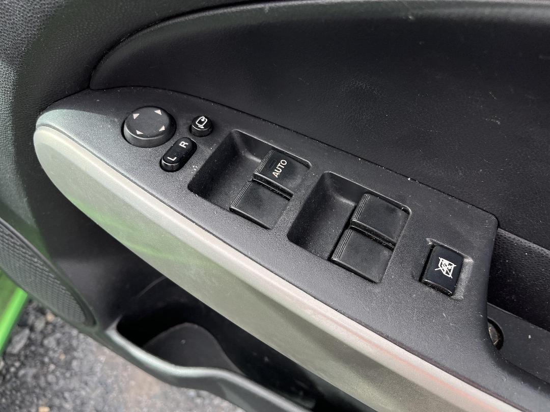 Photo '23' of Mazda Demio