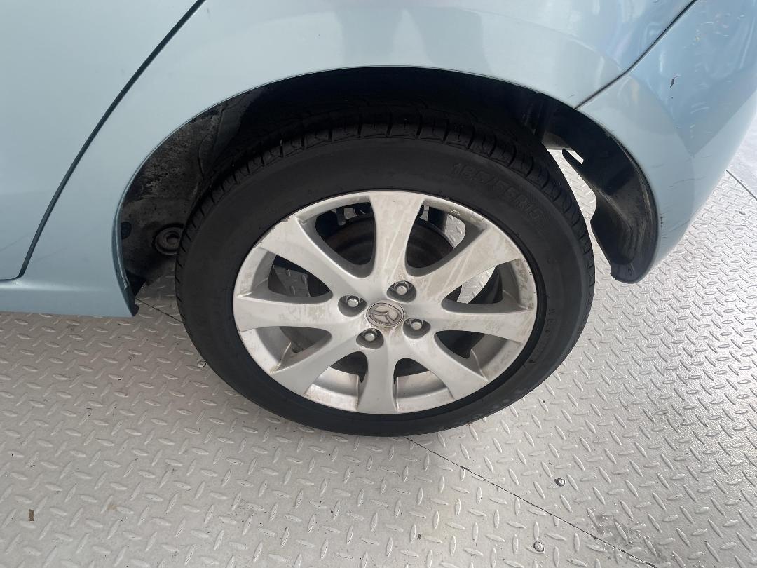 Photo '11' of Mazda Demio