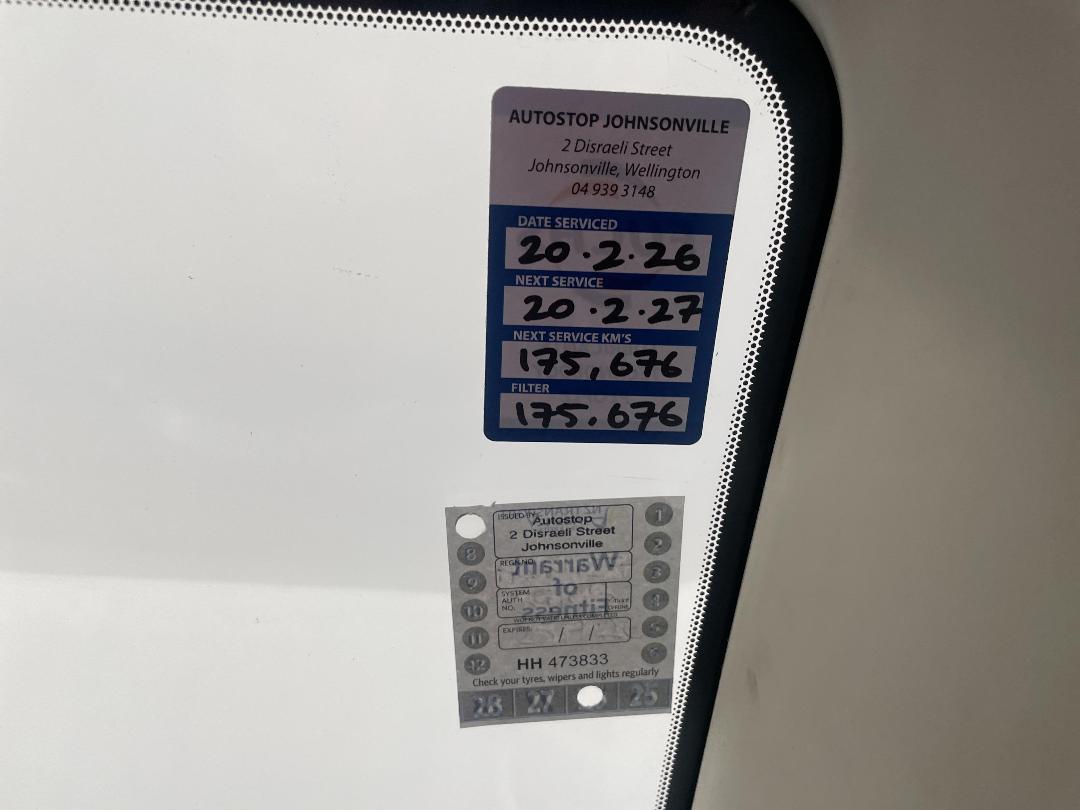 Photo '29' of Mazda Demio