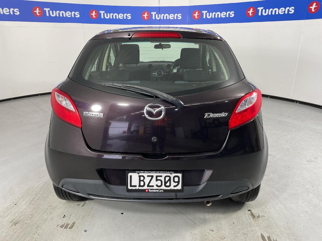 Photo '6' of Mazda Demio Photo '6' of Mazda Demio