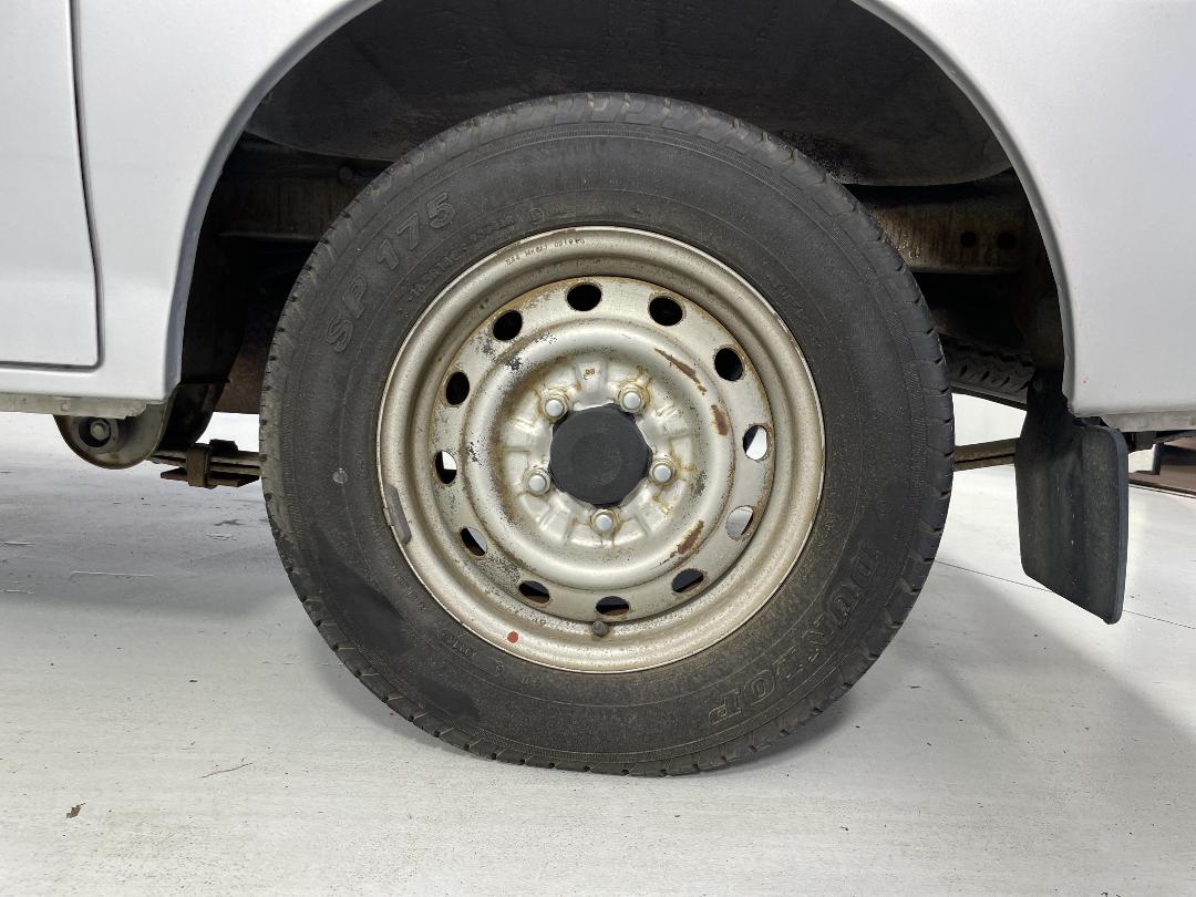 Photo '9' of Mazda E1800 SWB EGI Photo '9' of Mazda E1800 SWB EGI