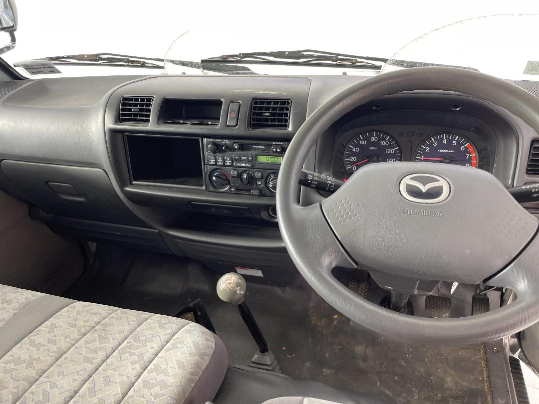 Photo '16' of Mazda E1800 SWB EGI Photo '16' of Mazda E1800 SWB EGI