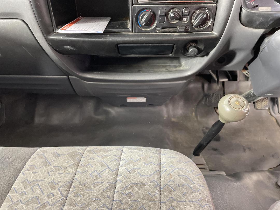 Photo '18' of Mazda E1800