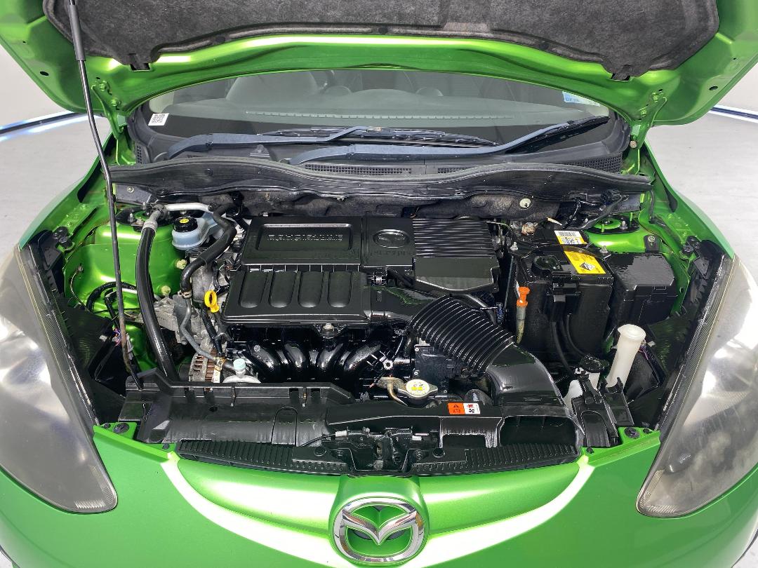 Photo '13' of Mazda Mazda2 Photo '13' of Mazda Mazda2