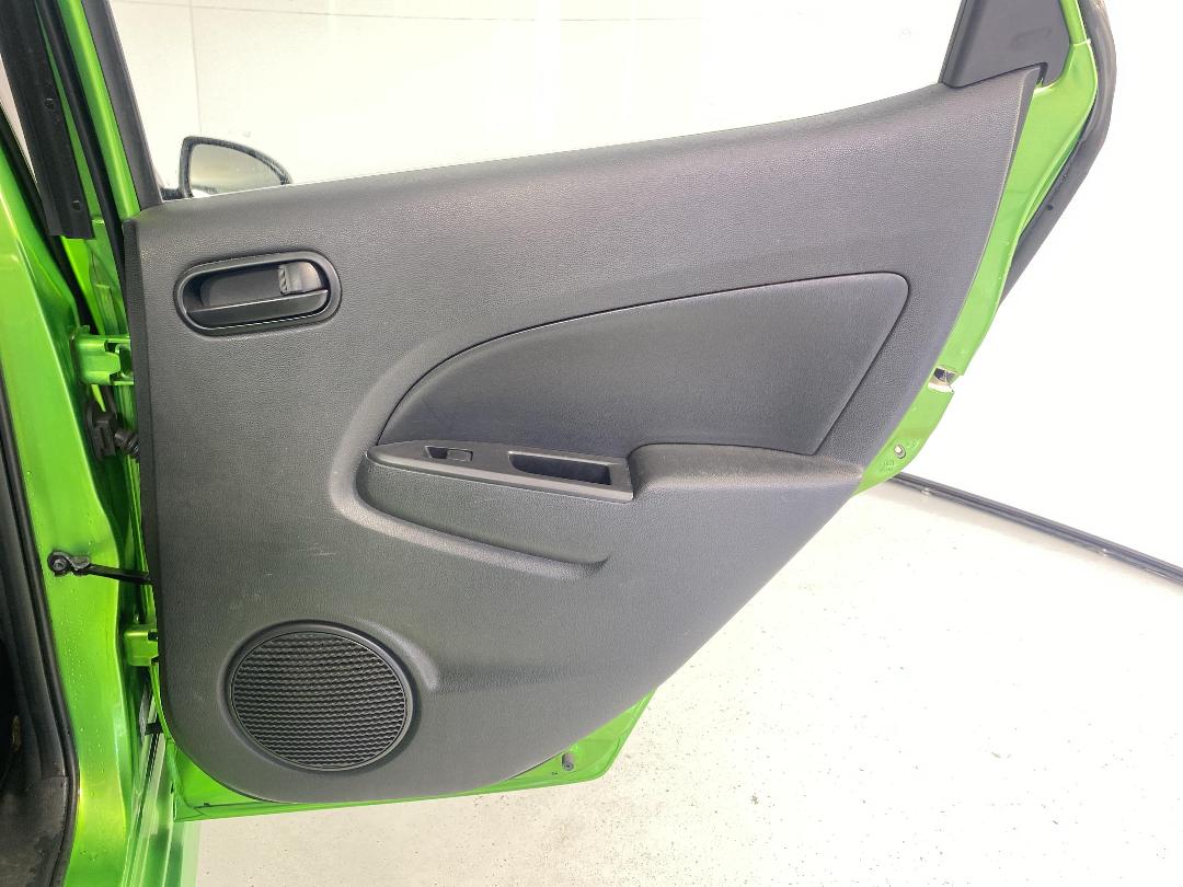 Photo '19' of Mazda Mazda2 Photo '19' of Mazda Mazda2