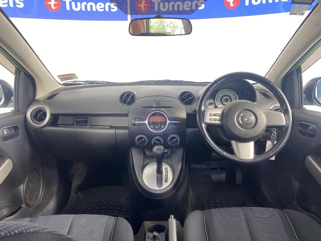 Photo '17' of Mazda Mazda2 Photo '17' of Mazda Mazda2