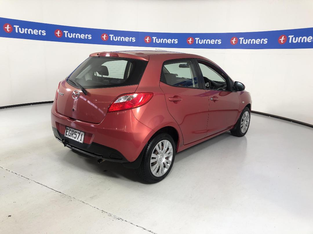 Photo '7' of Mazda Mazda2 Photo '7' of Mazda Mazda2