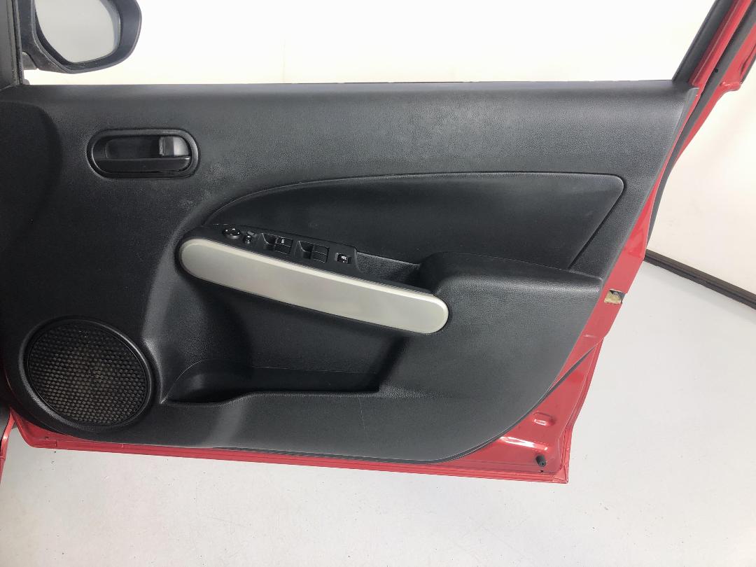 Photo '15' of Mazda Mazda2 Photo '15' of Mazda Mazda2