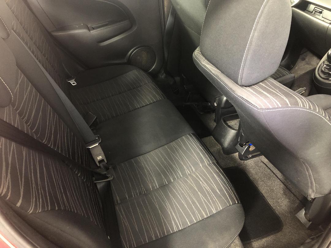 Photo '20' of Mazda Mazda2 Photo '20' of Mazda Mazda2