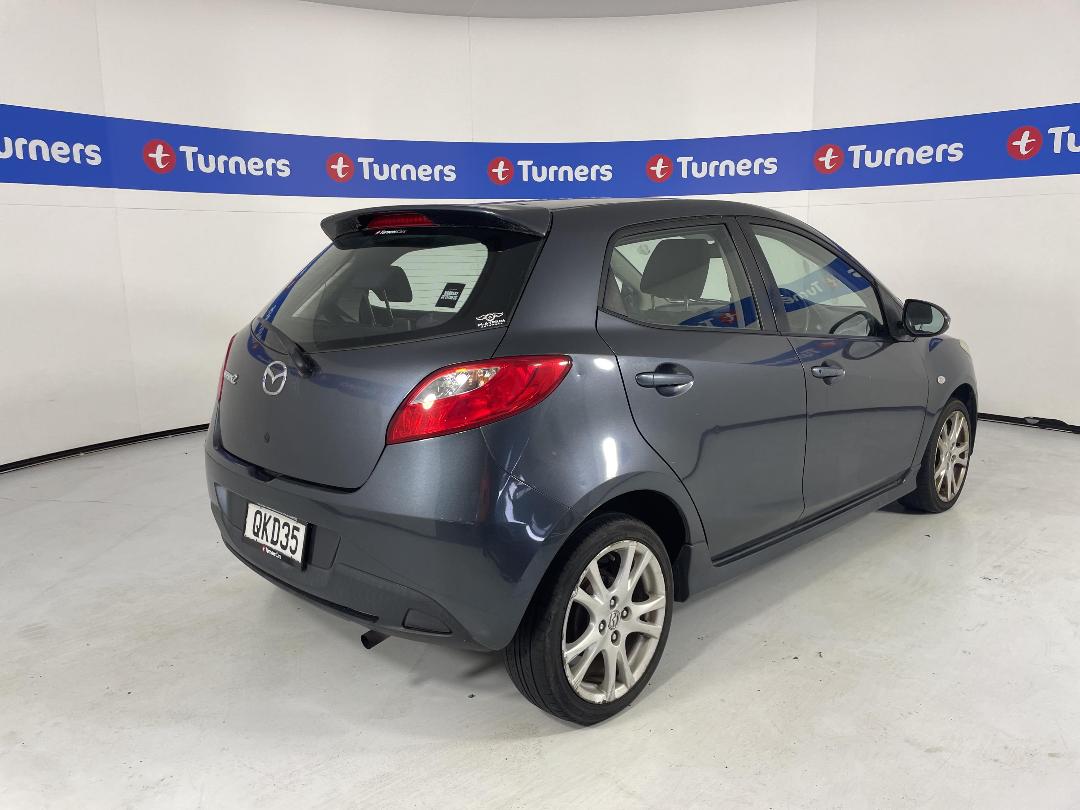 Photo '7' of Mazda Mazda2