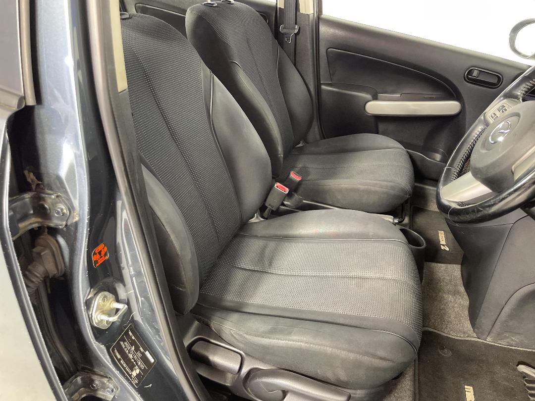 Photo '16' of Mazda Mazda2