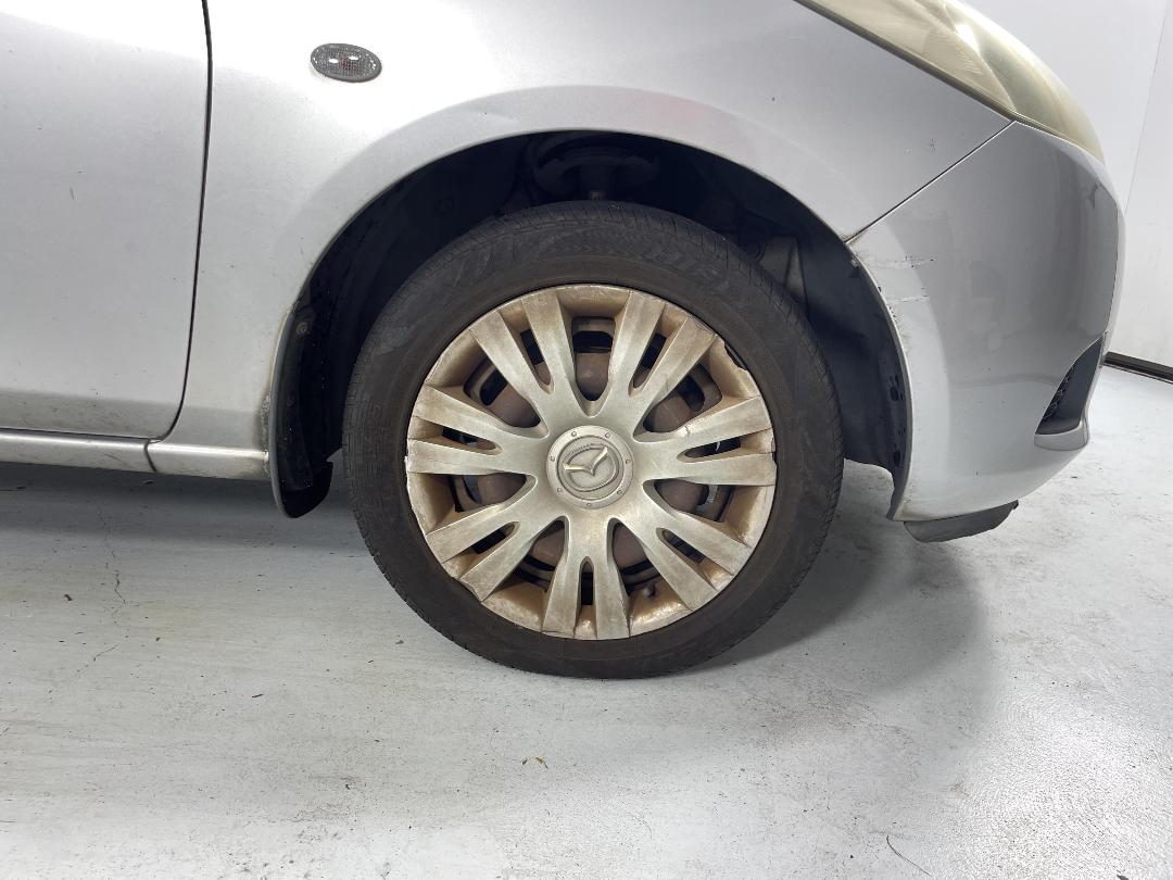 Photo '9' of Mazda Mazda2