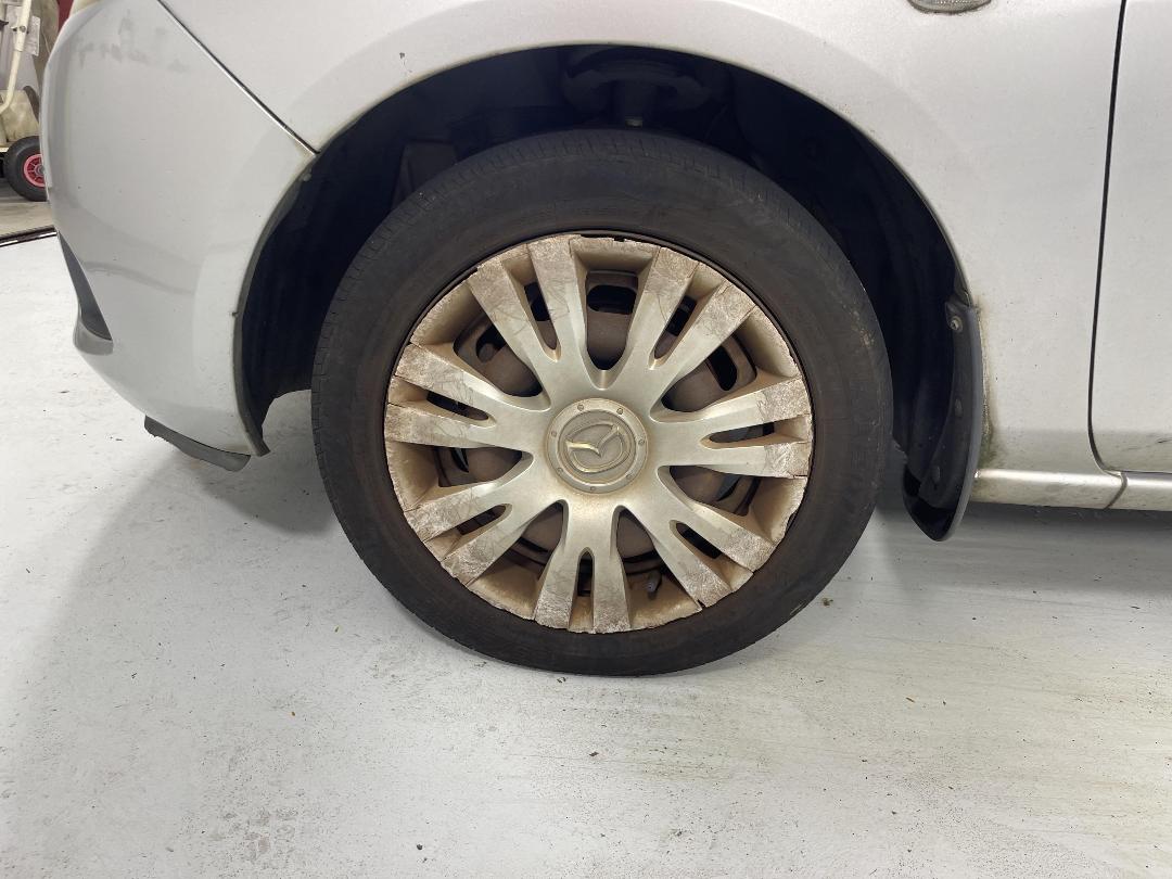 Photo '10' of Mazda Mazda2