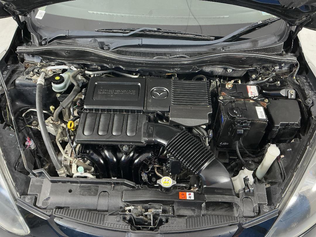 Photo '13' of Mazda Mazda2