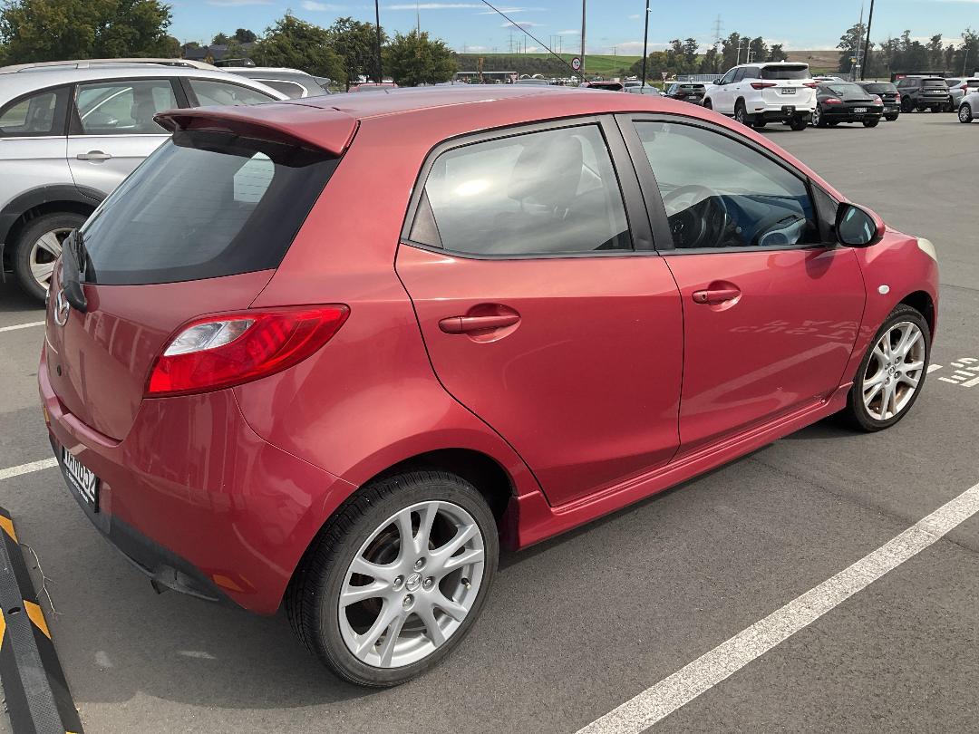 Photo '5' of Mazda Mazda2 Sport