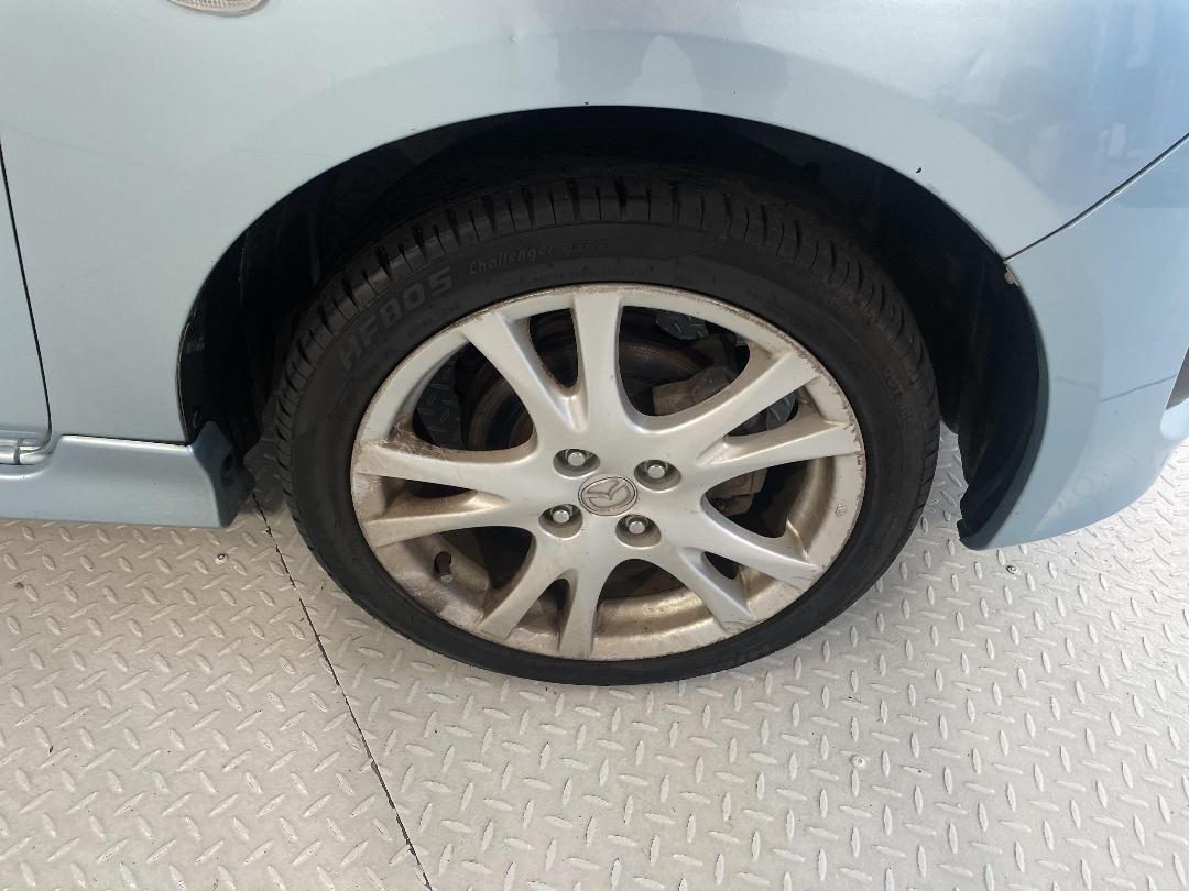 Photo '9' of Mazda Mazda2 Photo '9' of Mazda Mazda2