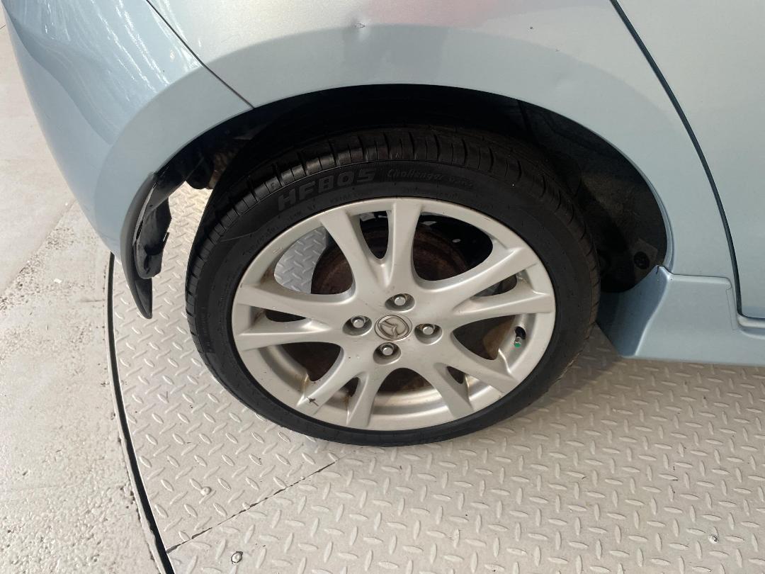 Photo '12' of Mazda Mazda2 Photo '12' of Mazda Mazda2