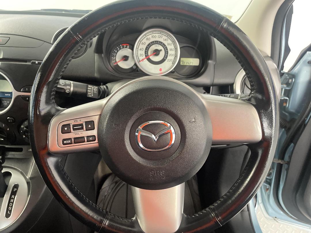 Photo '26' of Mazda Mazda2 Photo '26' of Mazda Mazda2