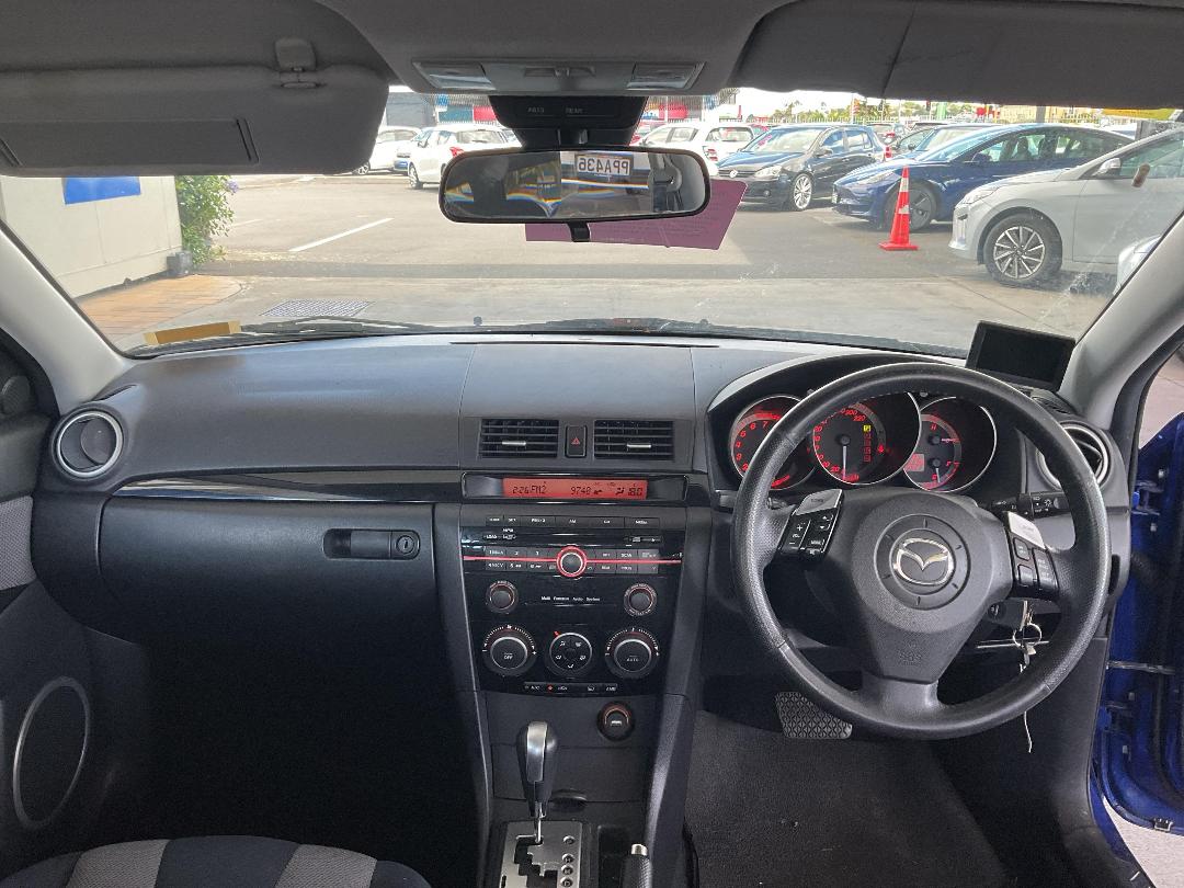 Photo '17' of Mazda Mazda3 Sporthatch SP23