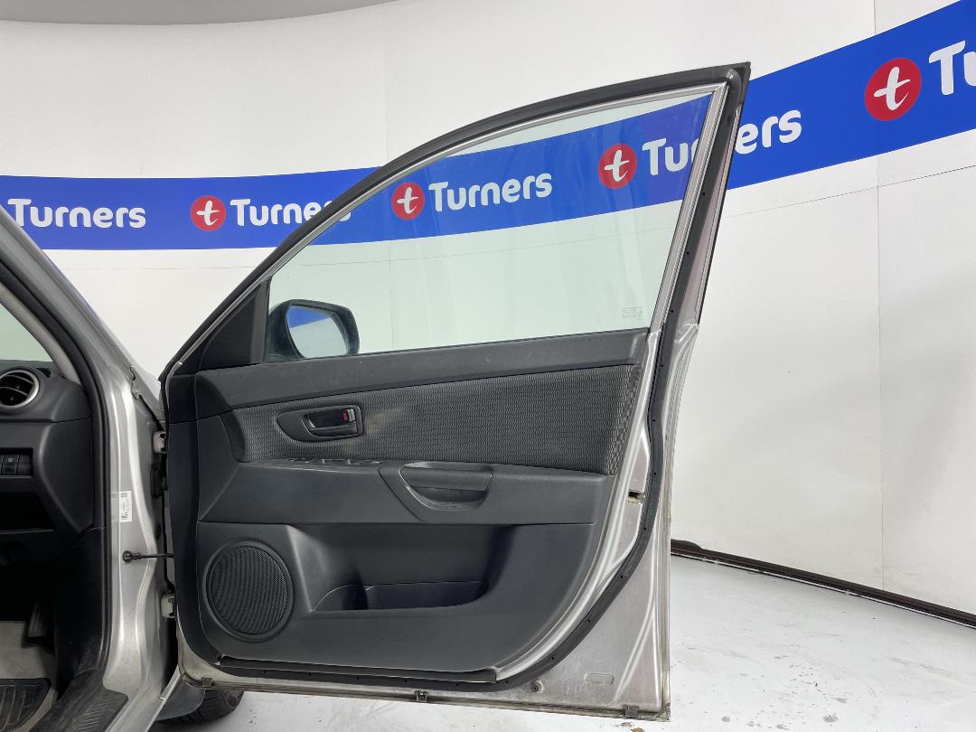 Photo '13' of Mazda Mazda3 Sporthatch GLX