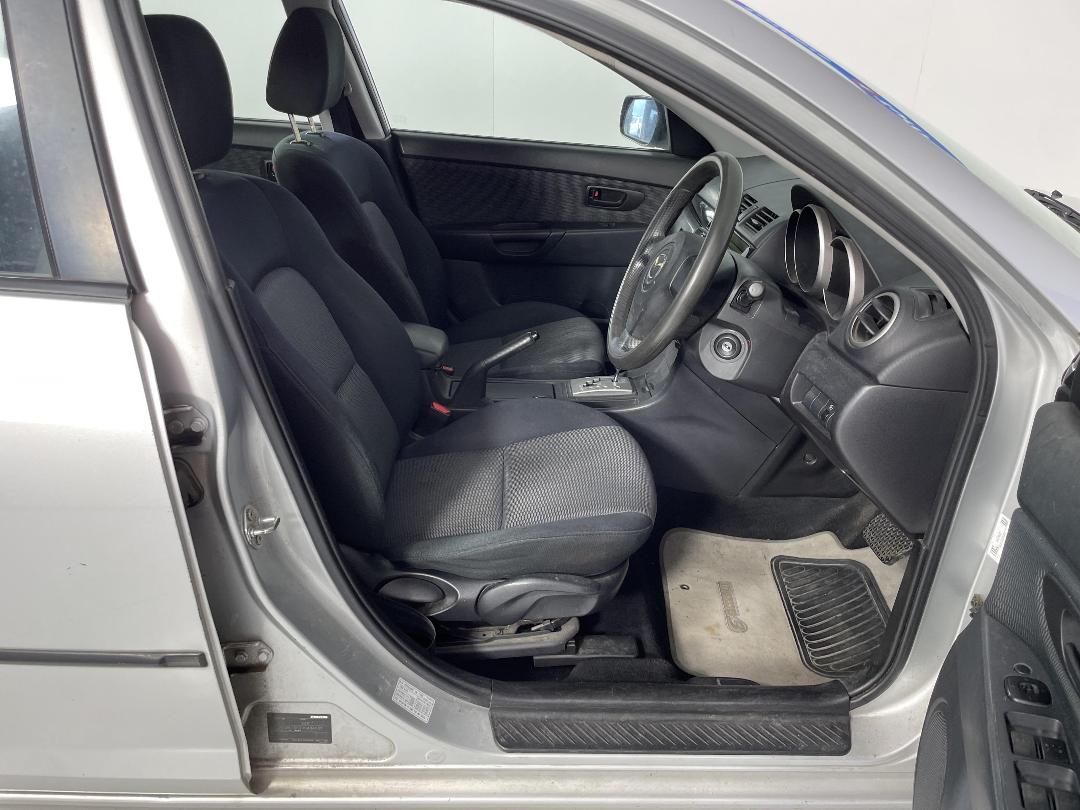 Photo '14' of Mazda Mazda3 Sporthatch GLX