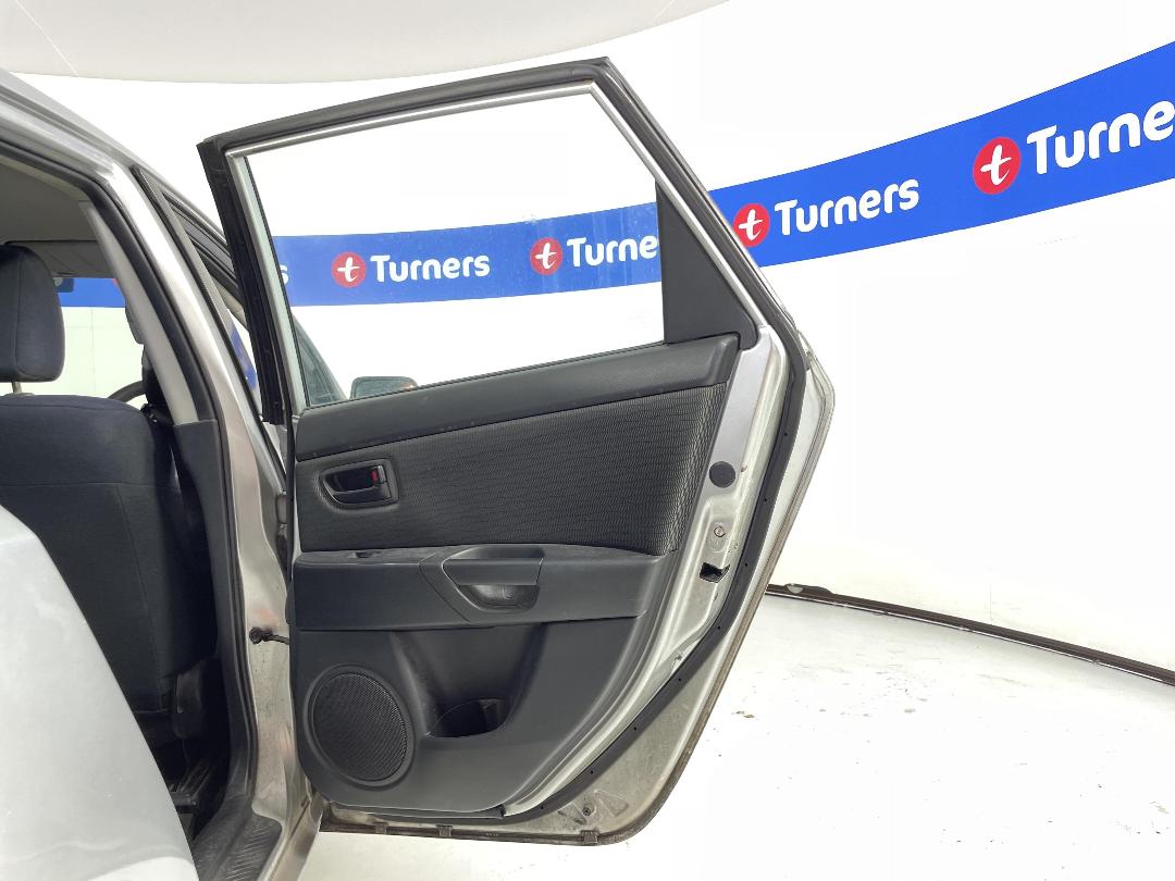 Photo '17' of Mazda Mazda3 Sporthatch GLX