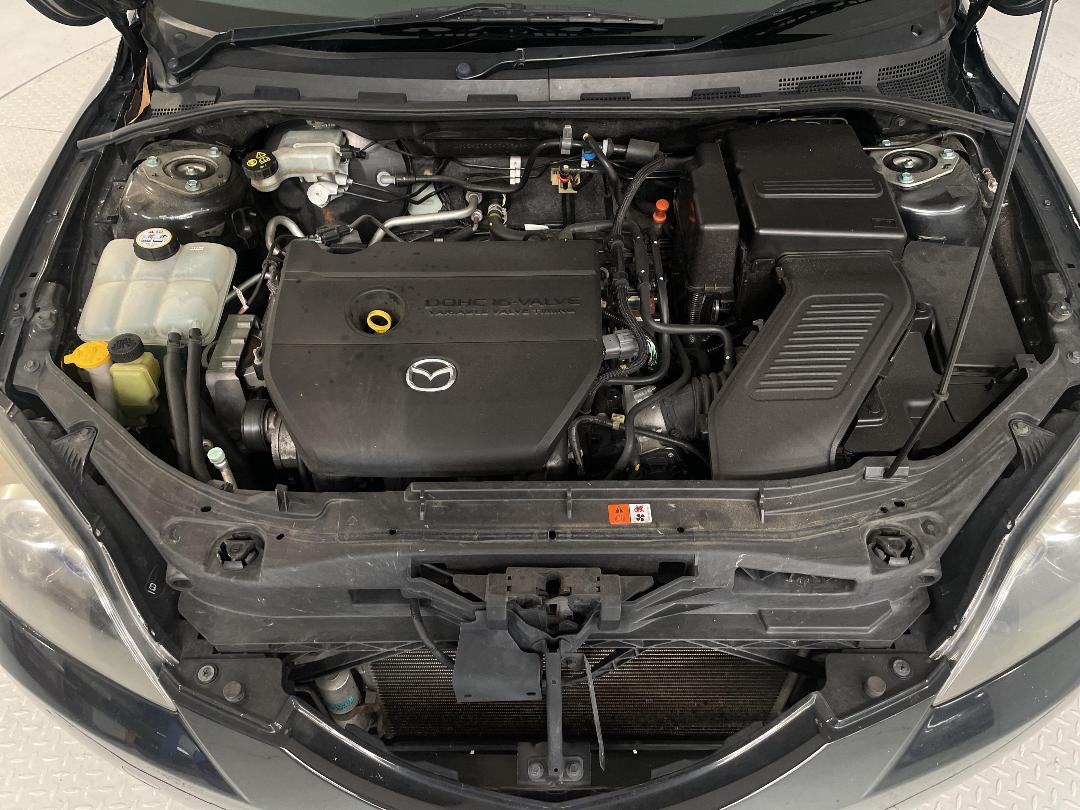 Photo '13' of Mazda Mazda3