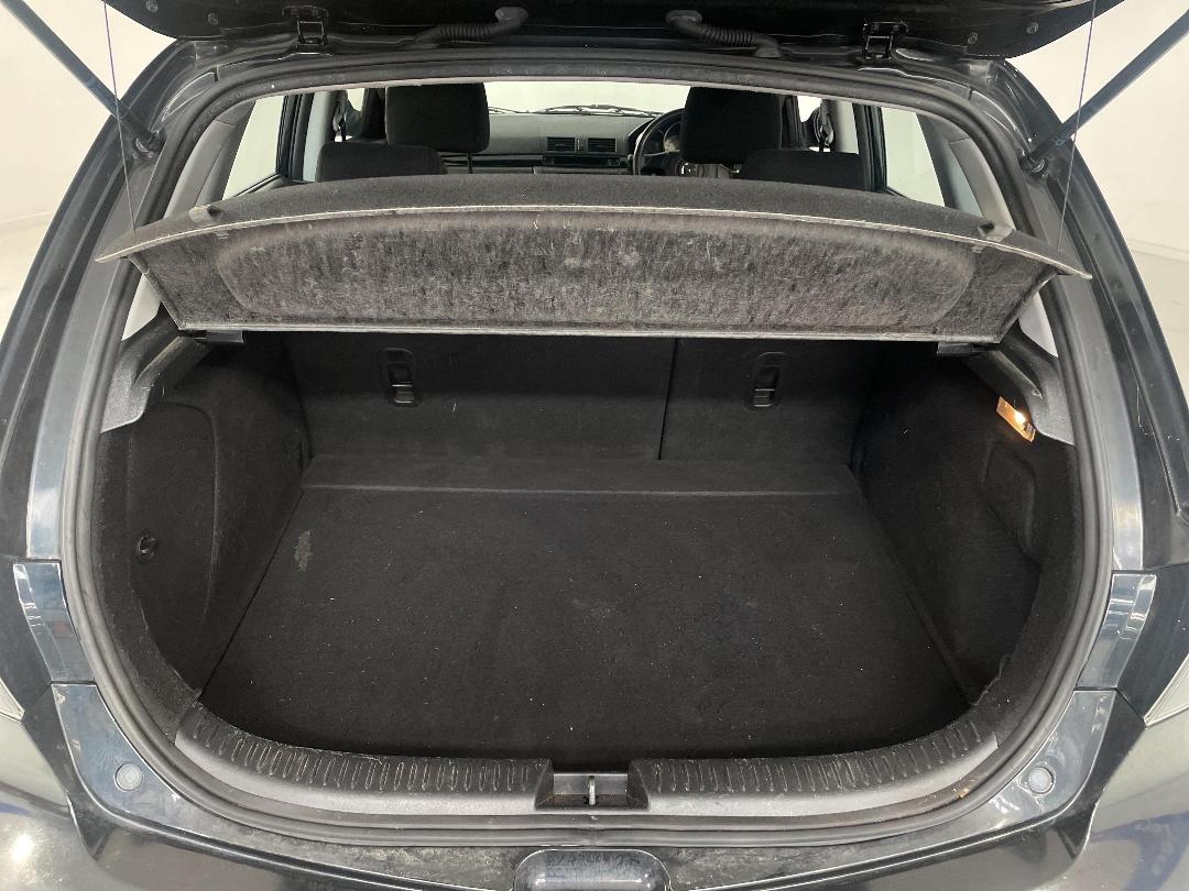 Photo '14' of Mazda Mazda3